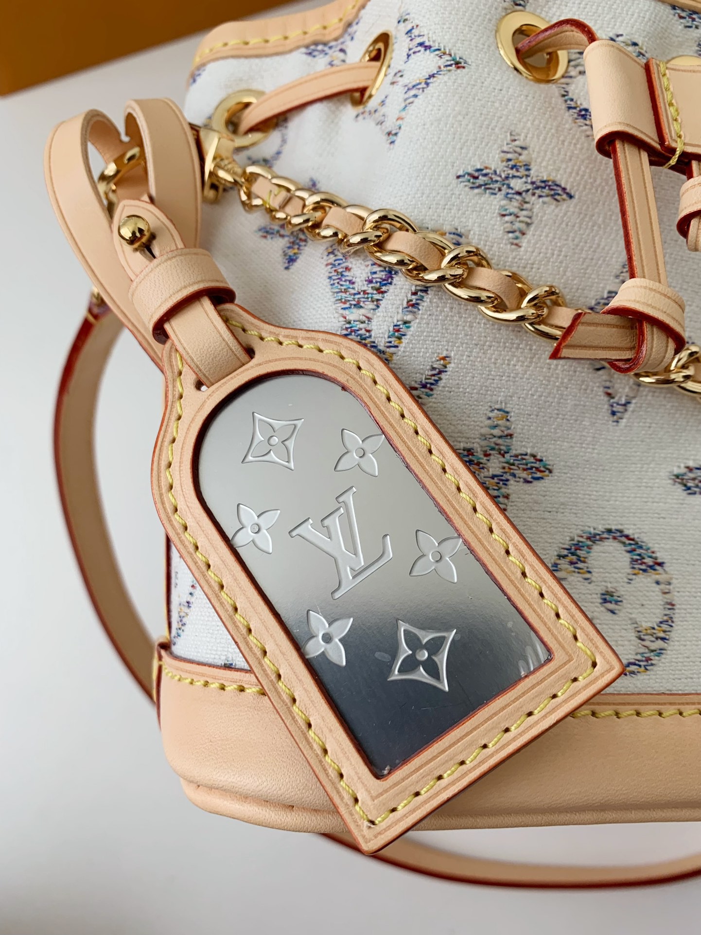 Louis Vuitton The new Nano No é M83453