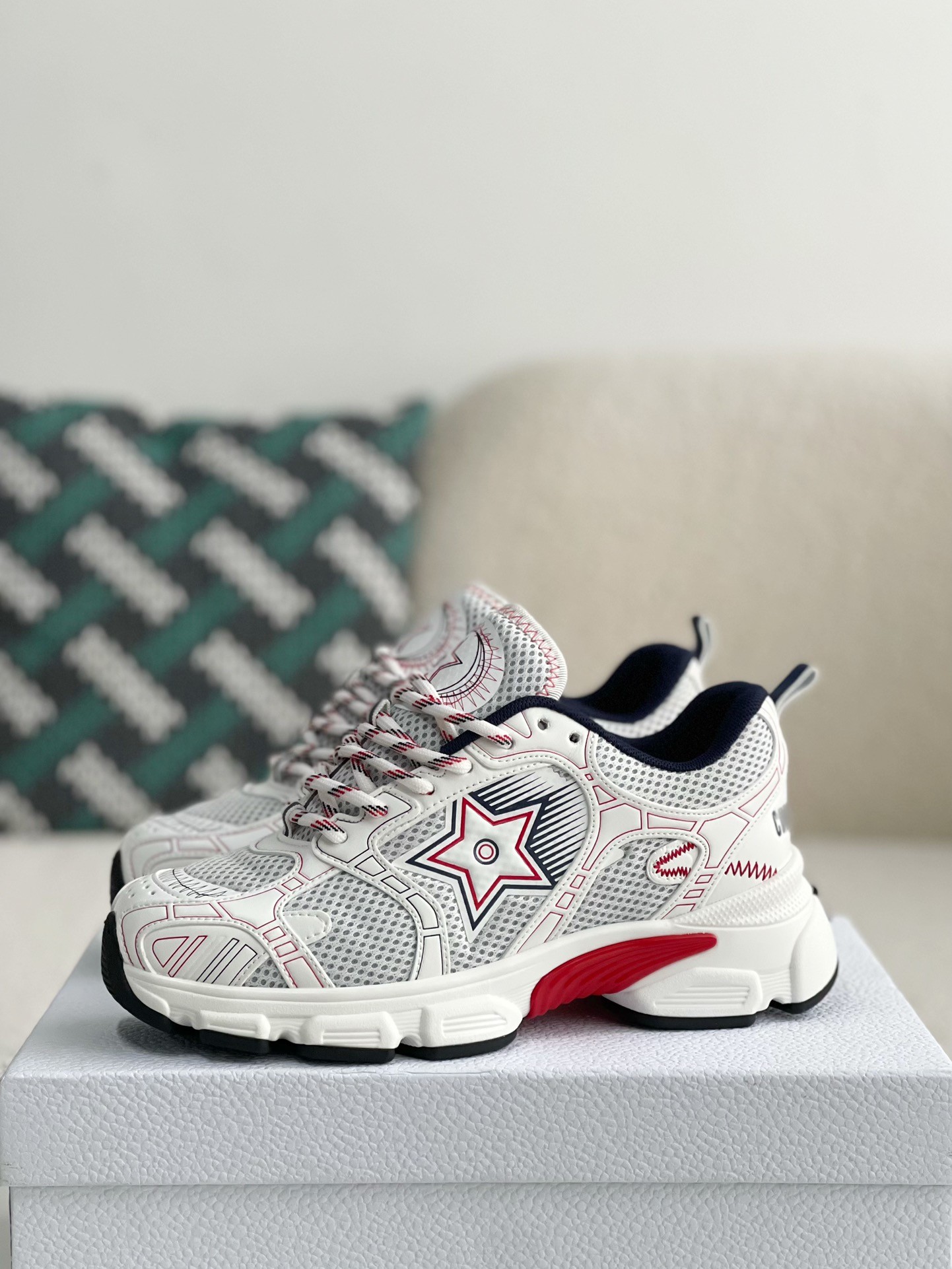 【#3359】 DlOR Running Sneakers