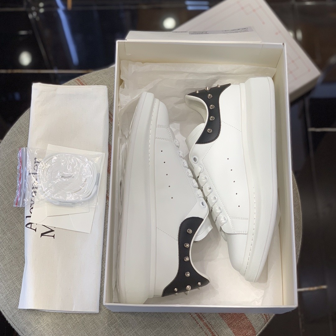 Alexander McQueen MQ White Point tail Sneakers