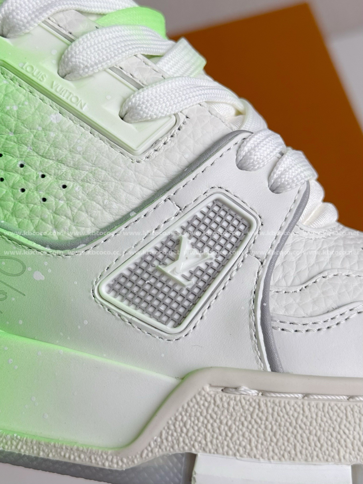 【#5197】 LOUIS VUITTON TRAINER SNEAKERS