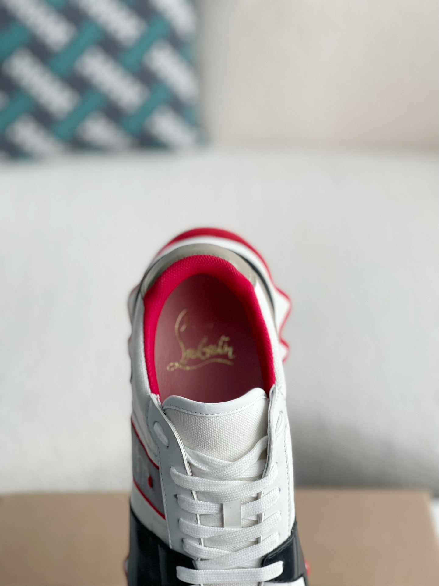 【#3013】 Christian Louboutin Sneakers