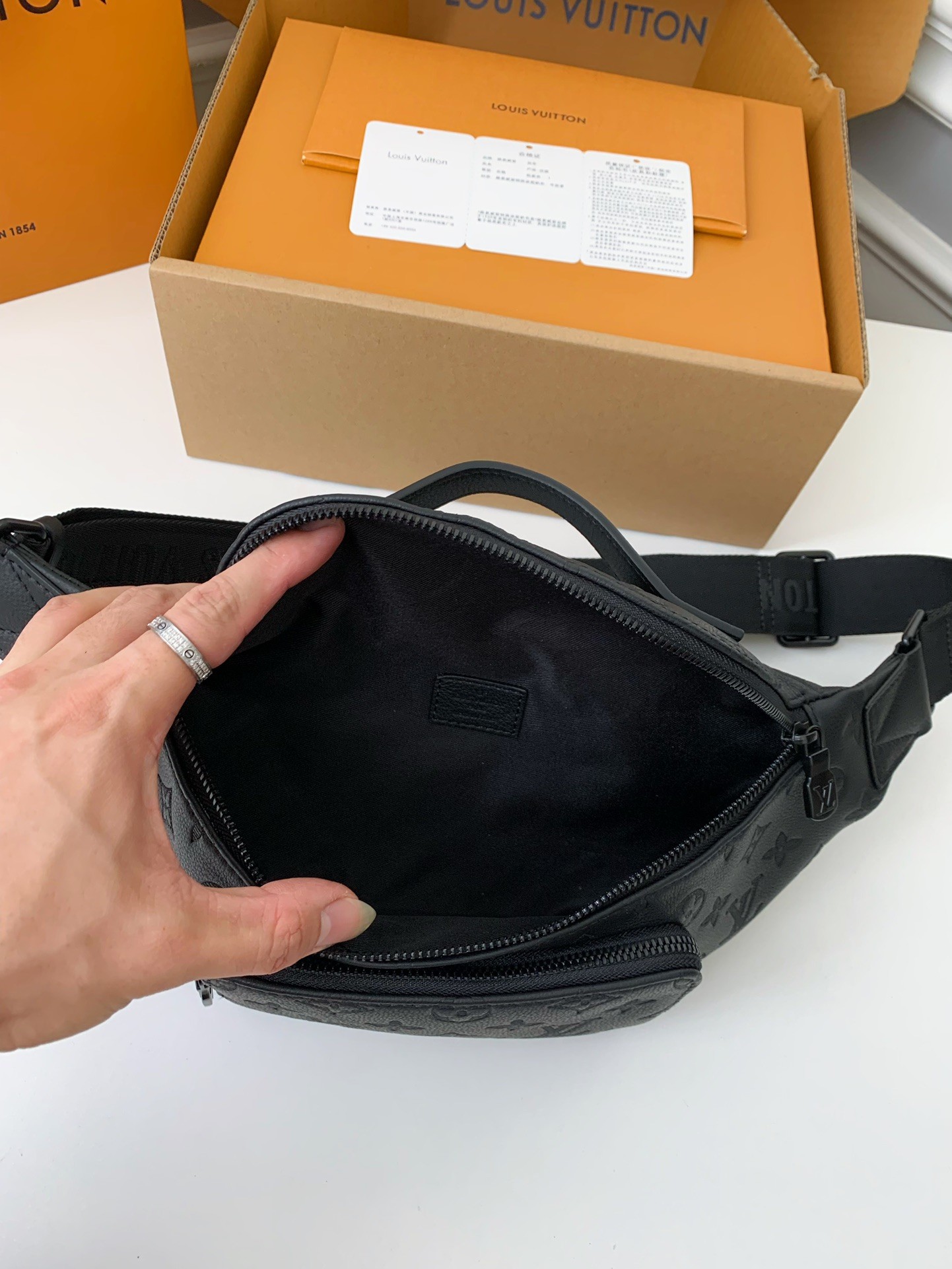 New Louis Vuitton RUSH waist bag M47058