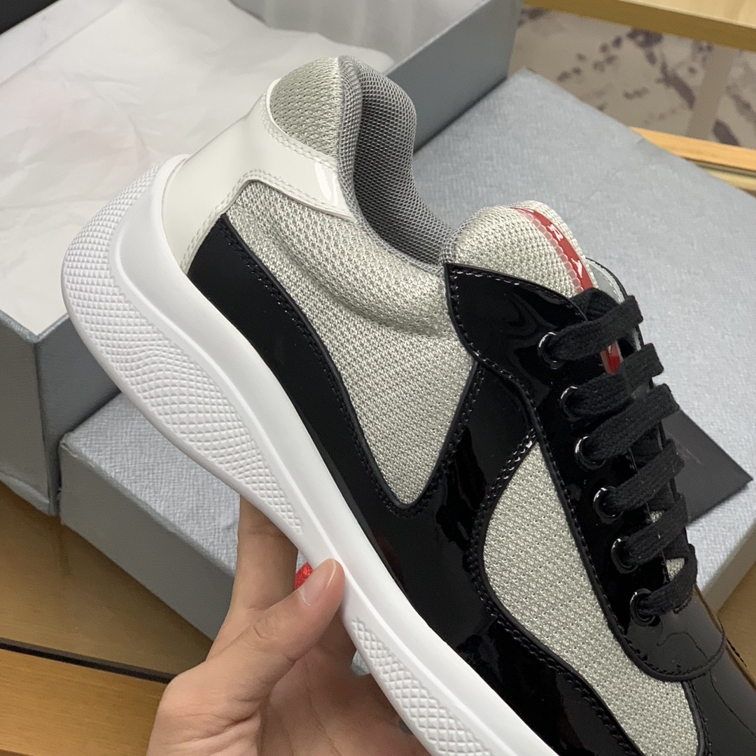 【#606】 Prada Sneakers