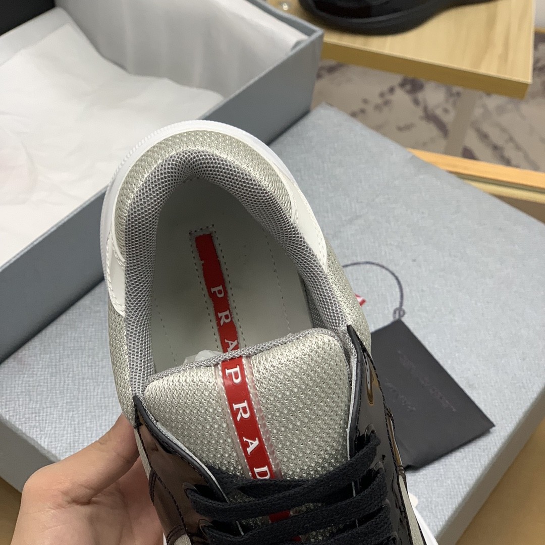 【#606】 Prada Sneakers