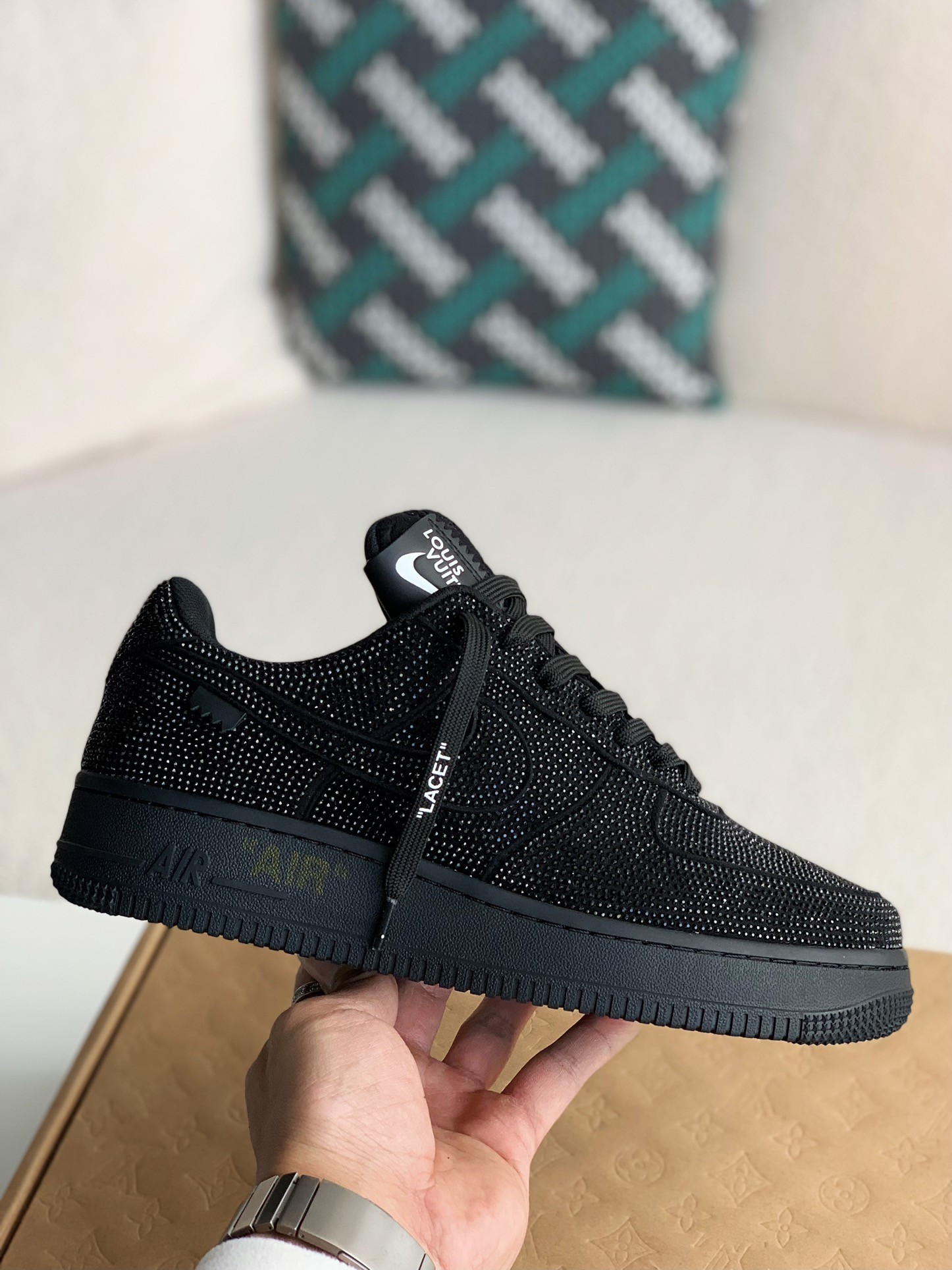 LOUIS VUITTON x NIKE AIR FORCE 1 SNEAKER
