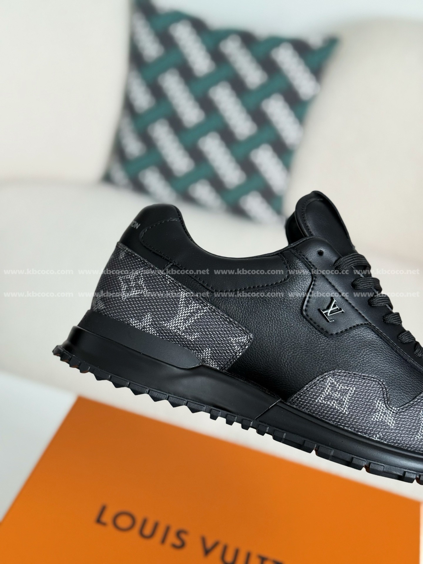 【#5478】 LOUIS VUITTON RUN AWAYCASUAL SHOES