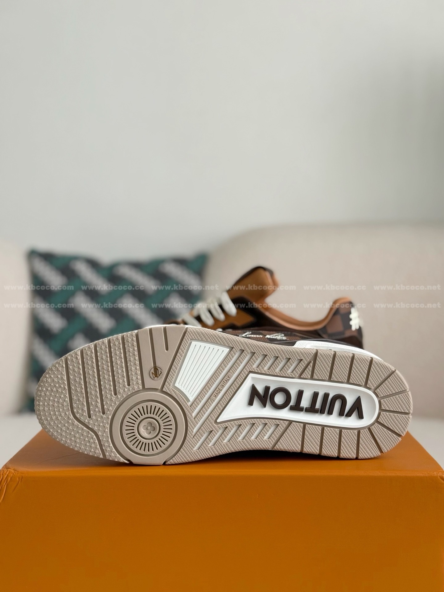 【#5910】 LOUIS VUITTON x NIGO TRAINER FW25 SNEAKERS