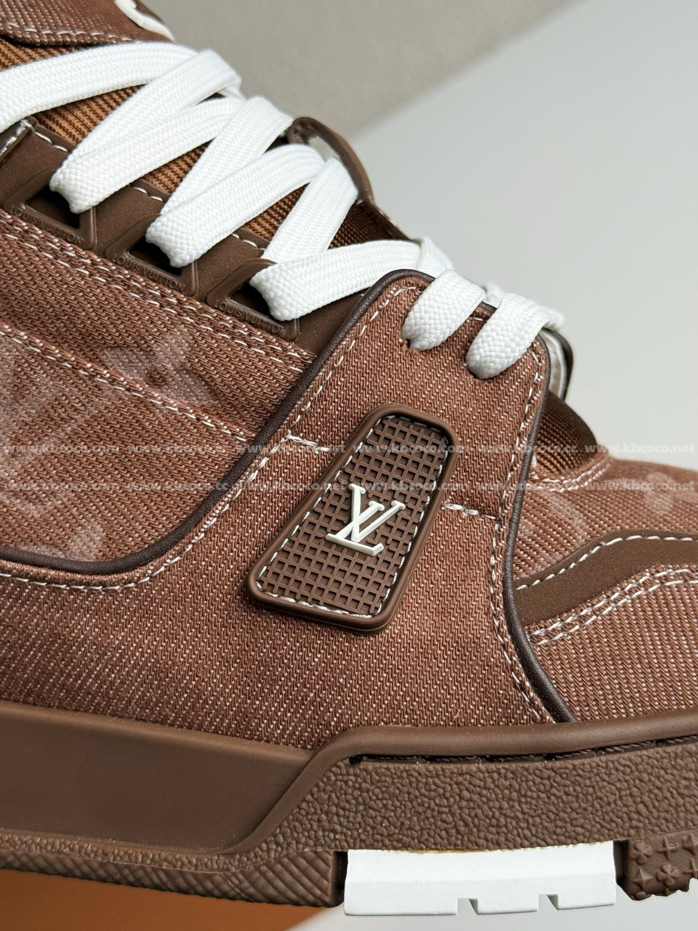 【#5439】 LOUIS VUITTON TRAINER SNEAKERS