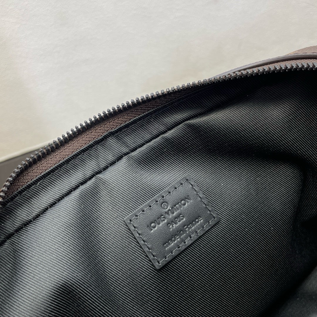 LOUIS VUITTON Alpha Crossbody bag/top quality M46955