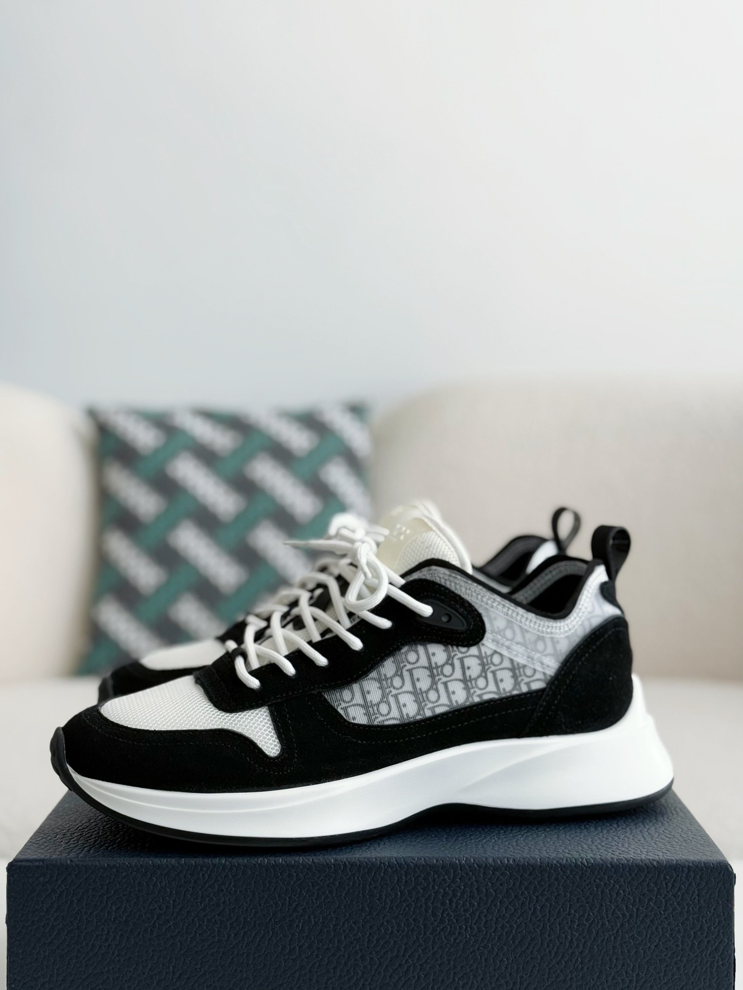 【#3708】 Dior B25 Sneakers