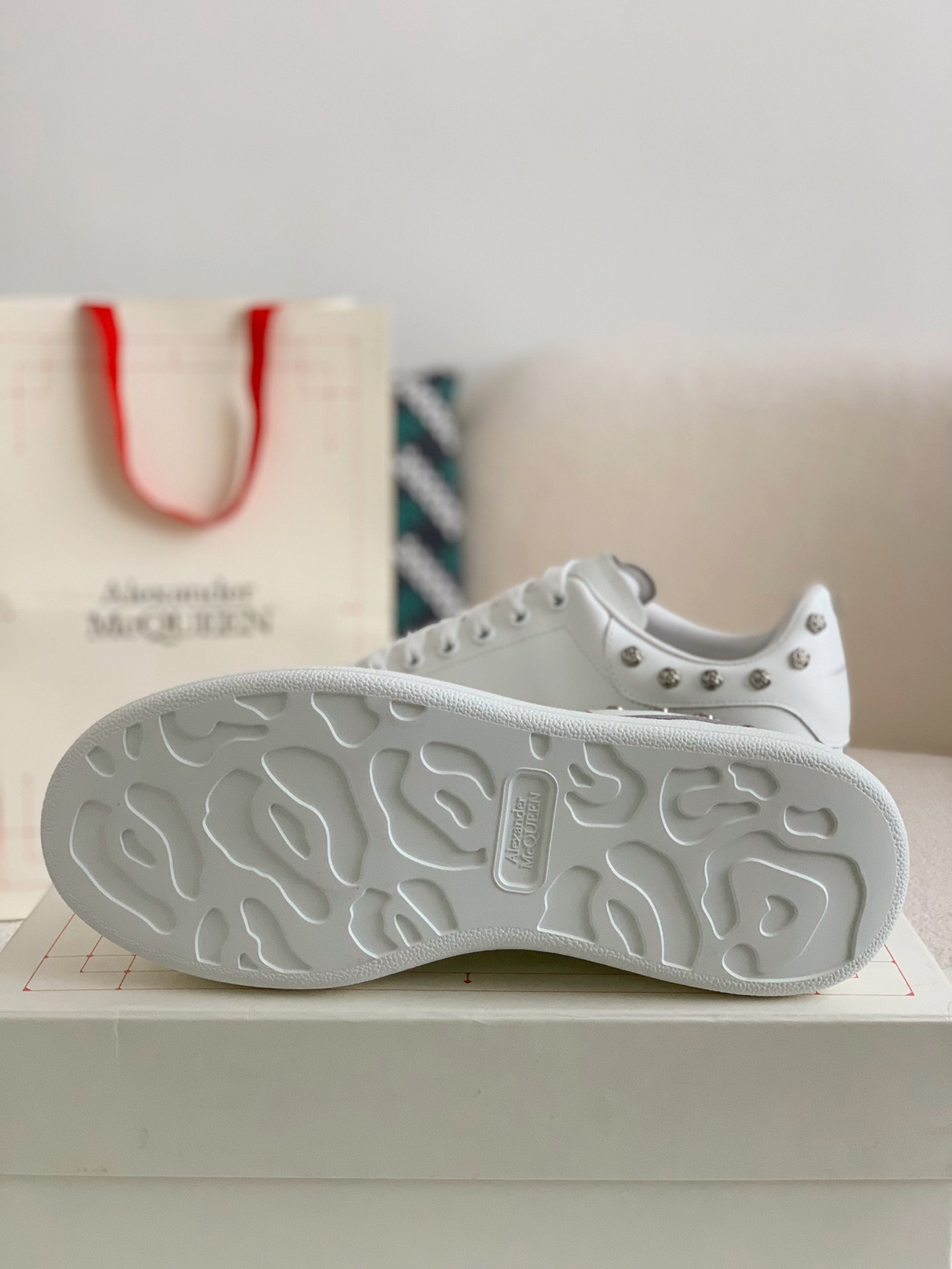 Alexander McQueen MQ White Rose nail tail Sneakers