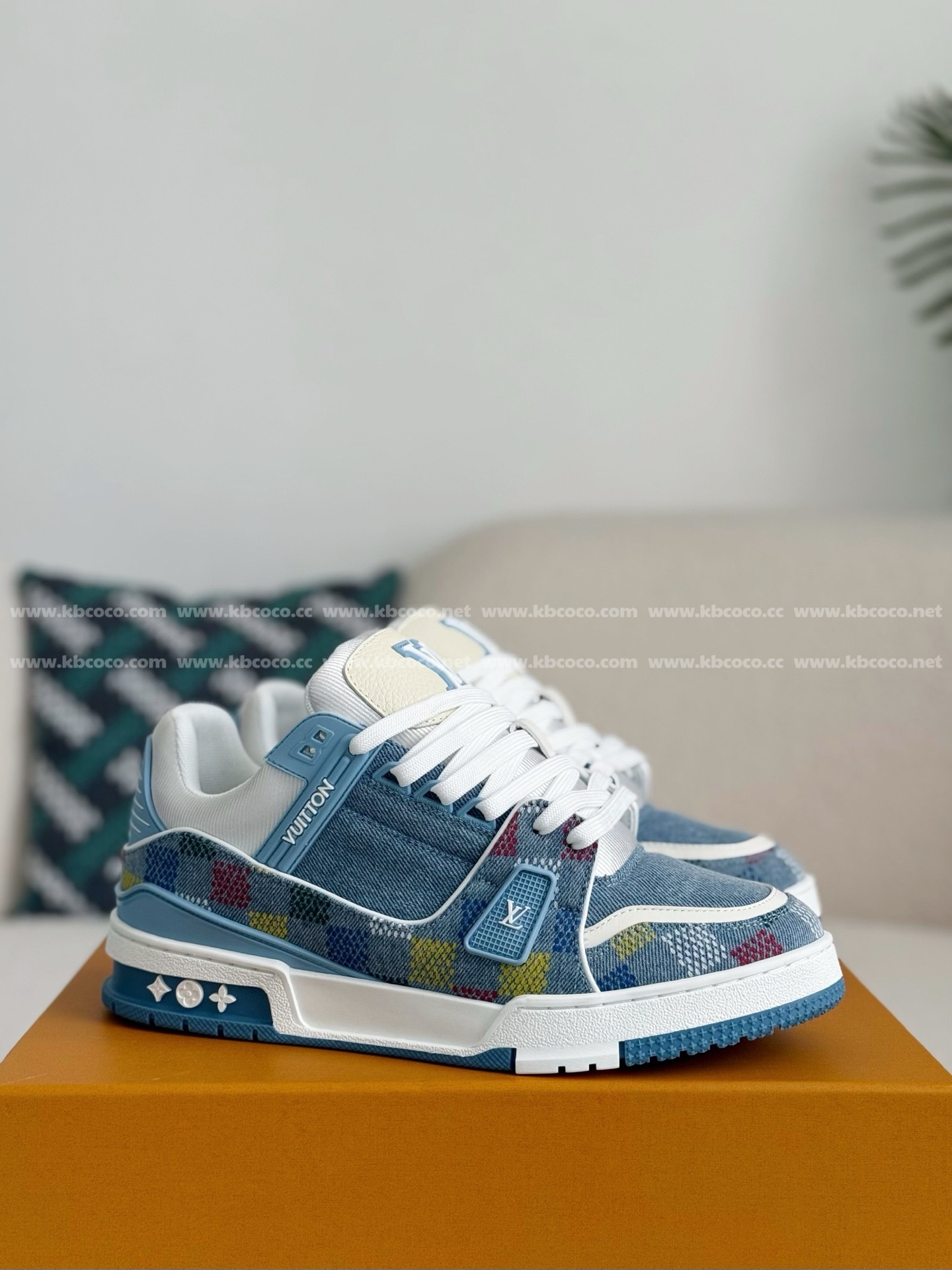 【#4431】 LOUIS VUITTON TRAINER SNEAKERS