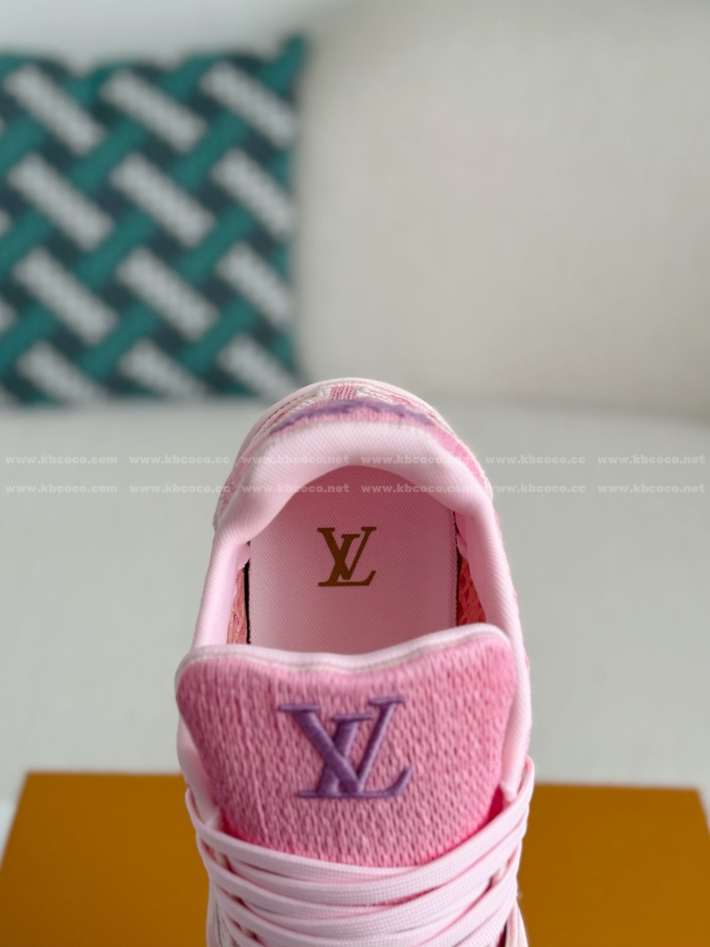 【#5823】 LOUIS VUITTON TRAINER SNEAKERS