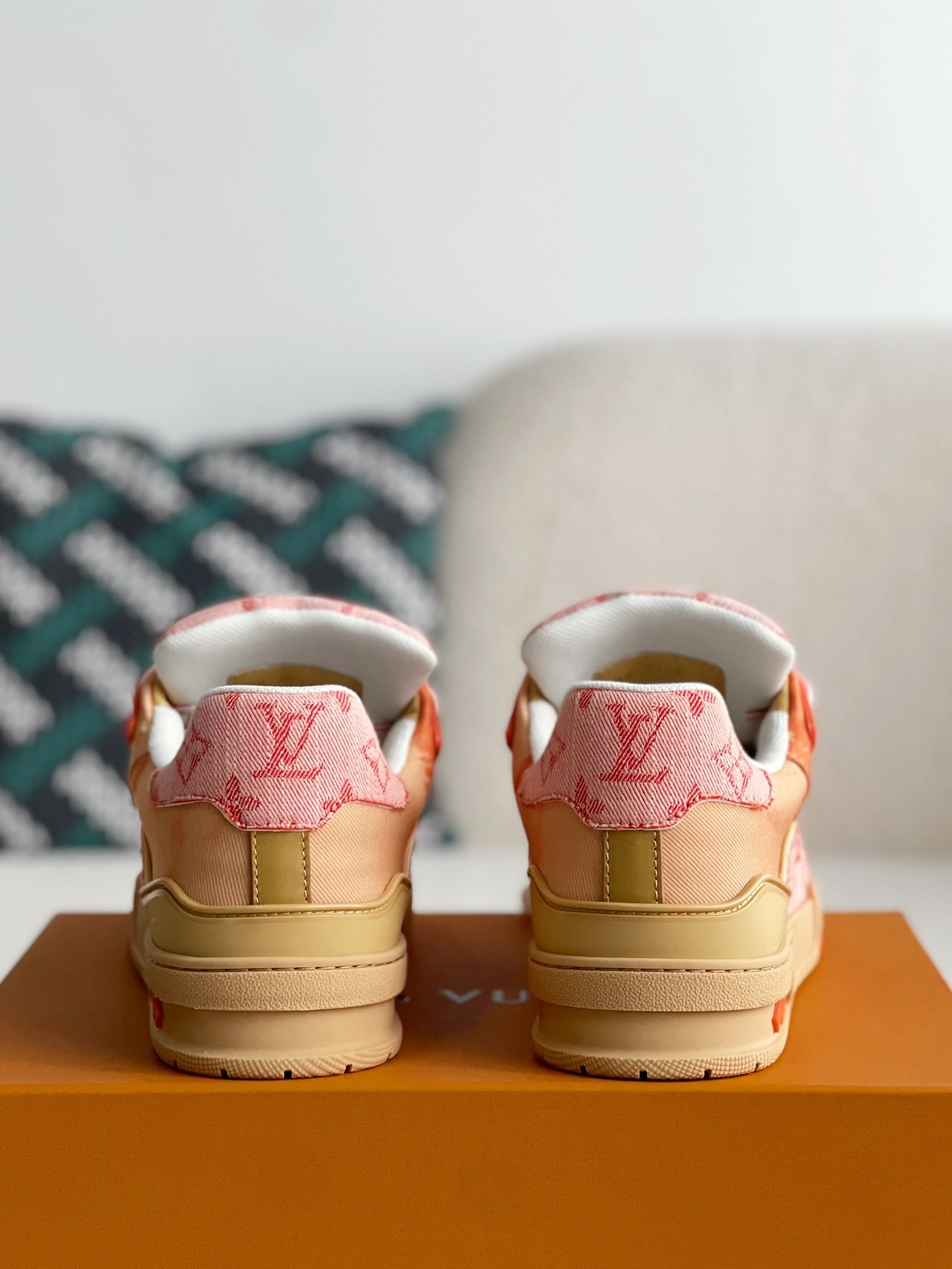 LOUIS VUITTON TRAINER SNEAKERS