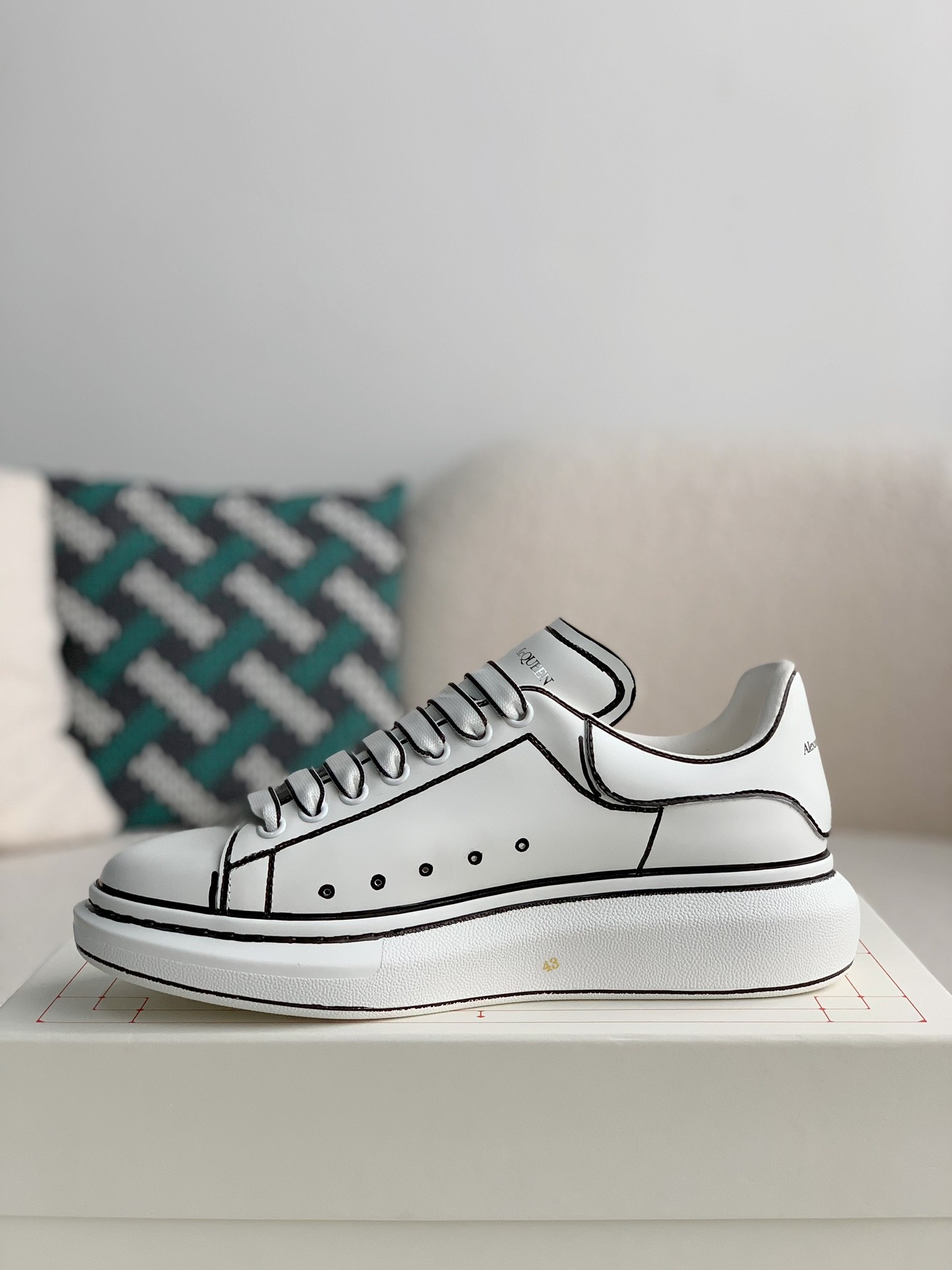Alexander McQueen MQ White hand-painted Sneakers