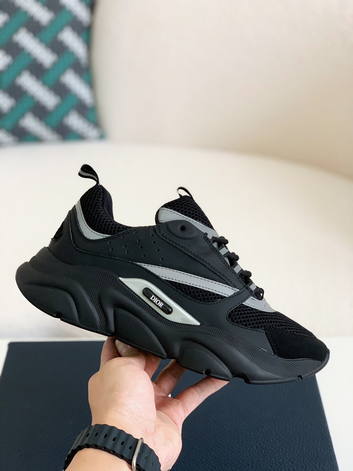 DlOR classic B22 Clunky Sneaker