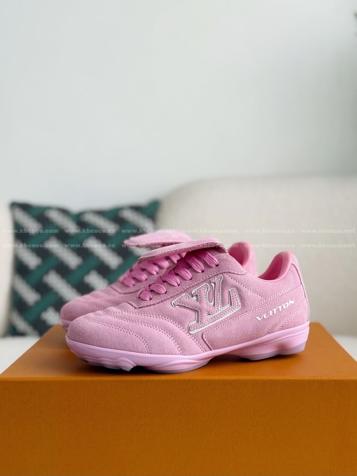 【#5872】 LOUIS VUITTON FOOTPRINTSOCCER CASUAL SHOES