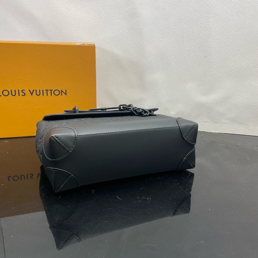 LOUIS VUITTON Steamer Crossbody bag/top quality M24436