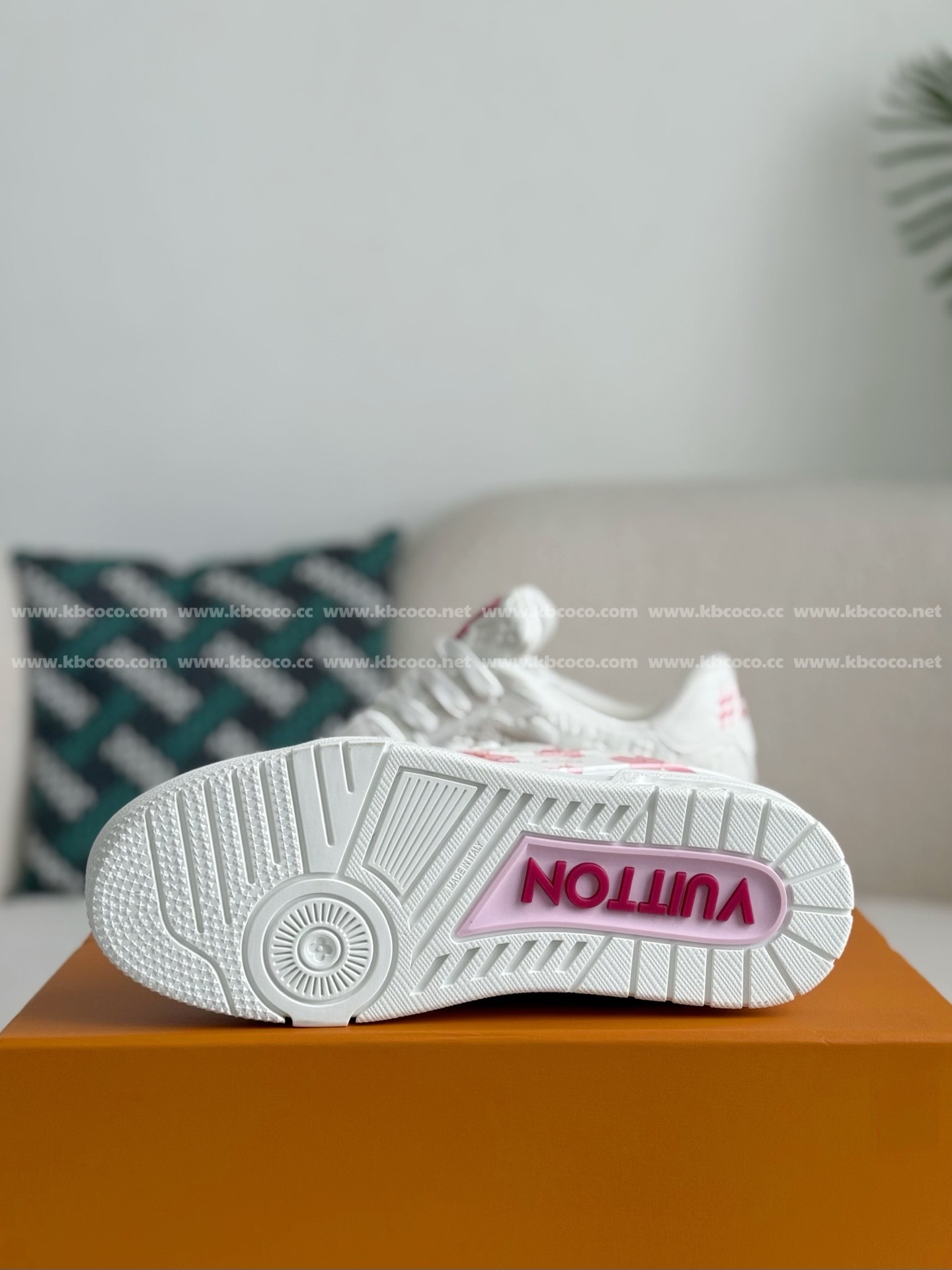 【#5367】 LOUIS VUITTON TRAINER SNEAKERS