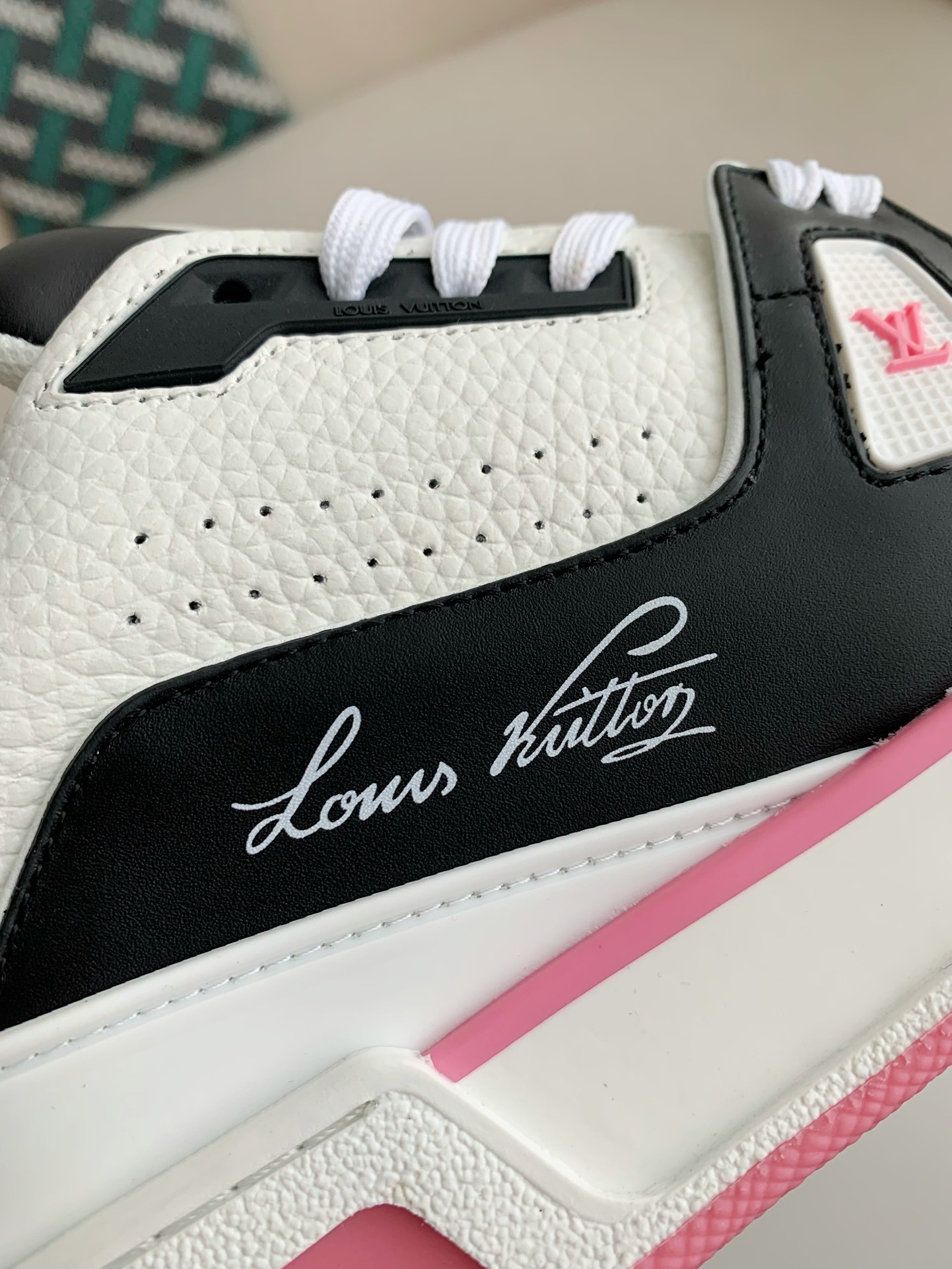 [#3721] LOUIS VUITTON TRAINER SNEAKERS