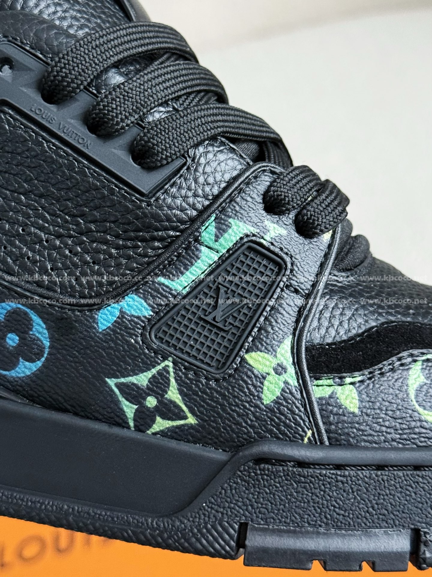 【#5224】 LOUIS VUITTON TRAINER SNEAKERS