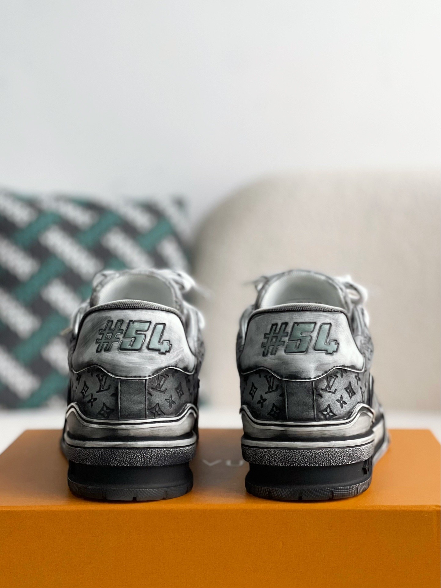 [#3567」 LOUIS VUITTON TRAINER SNEAKERS