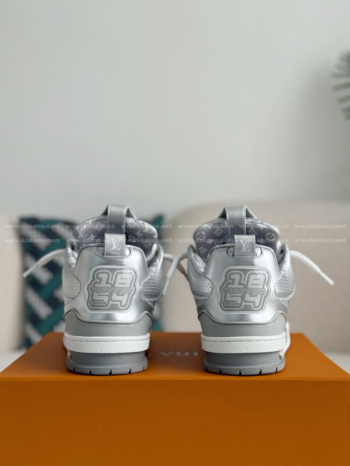 【#5645】 LOUIS VUITTON SKATE SNEAKERS