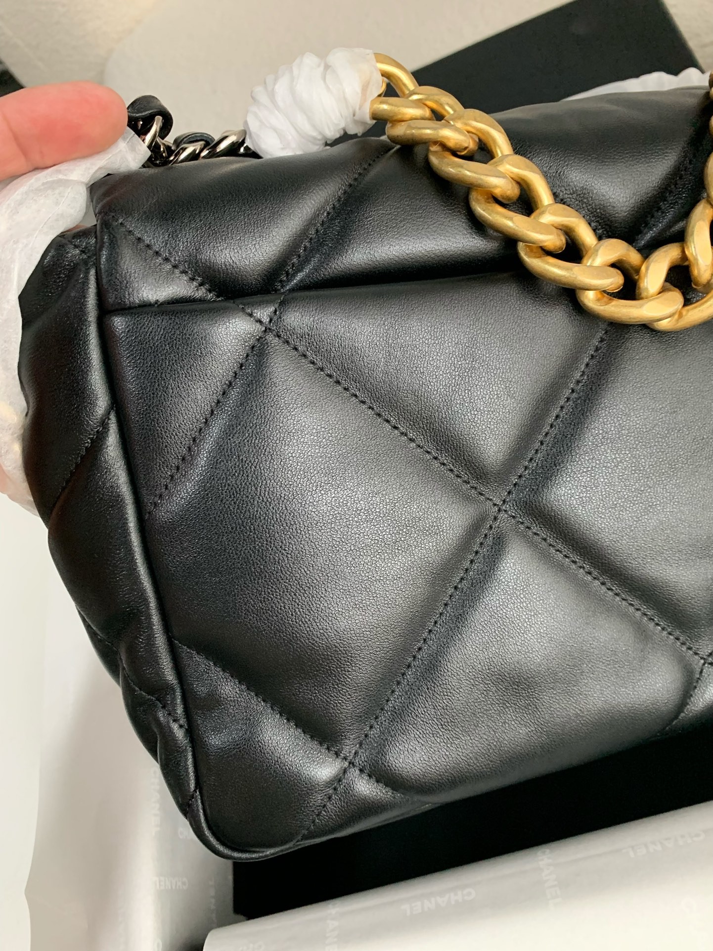 Chanel handbag AS11611