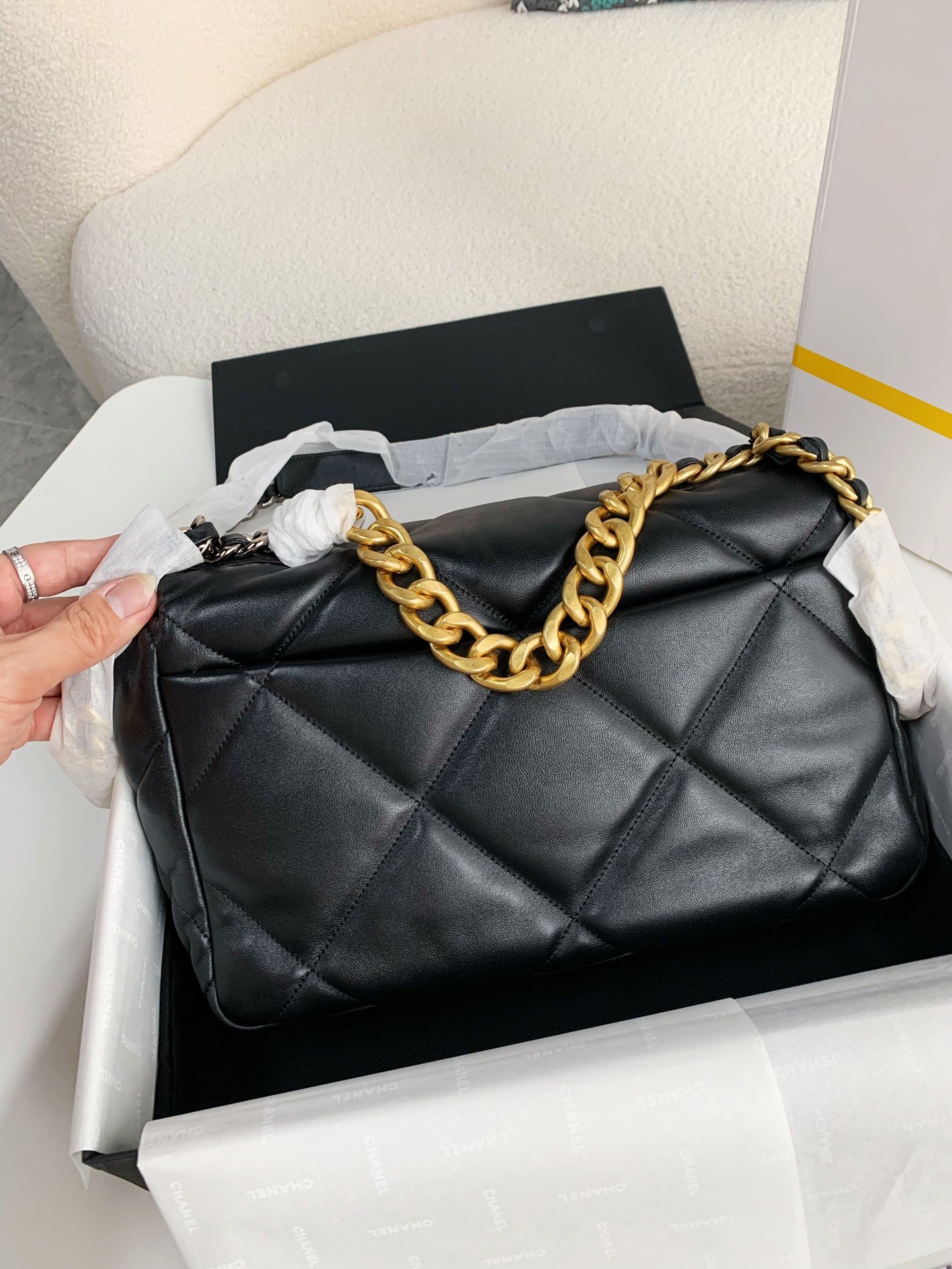 Chanel handbag AS11611