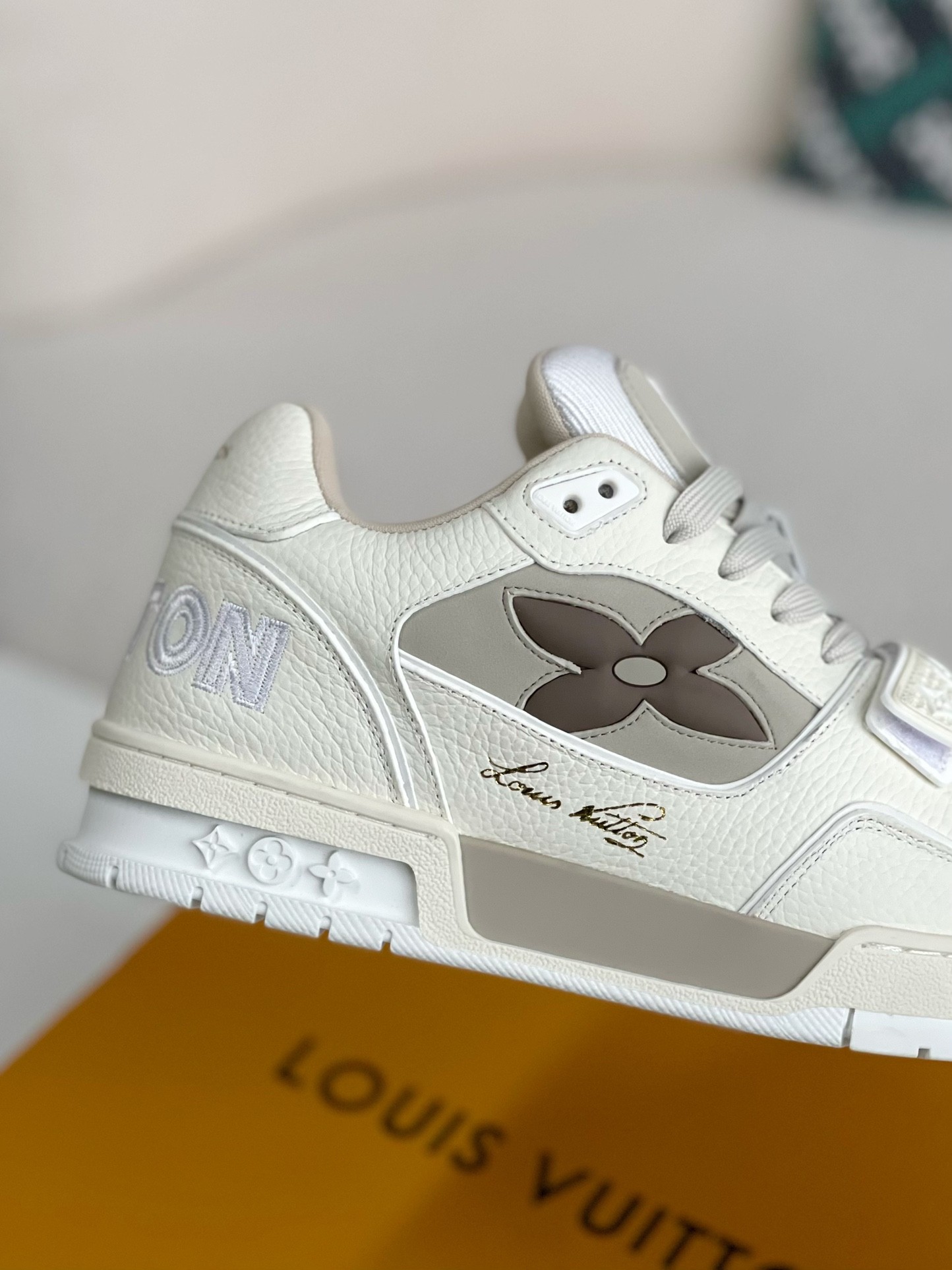 [#3343」 LOUIS VUITTON TRAINER SNEAKERS