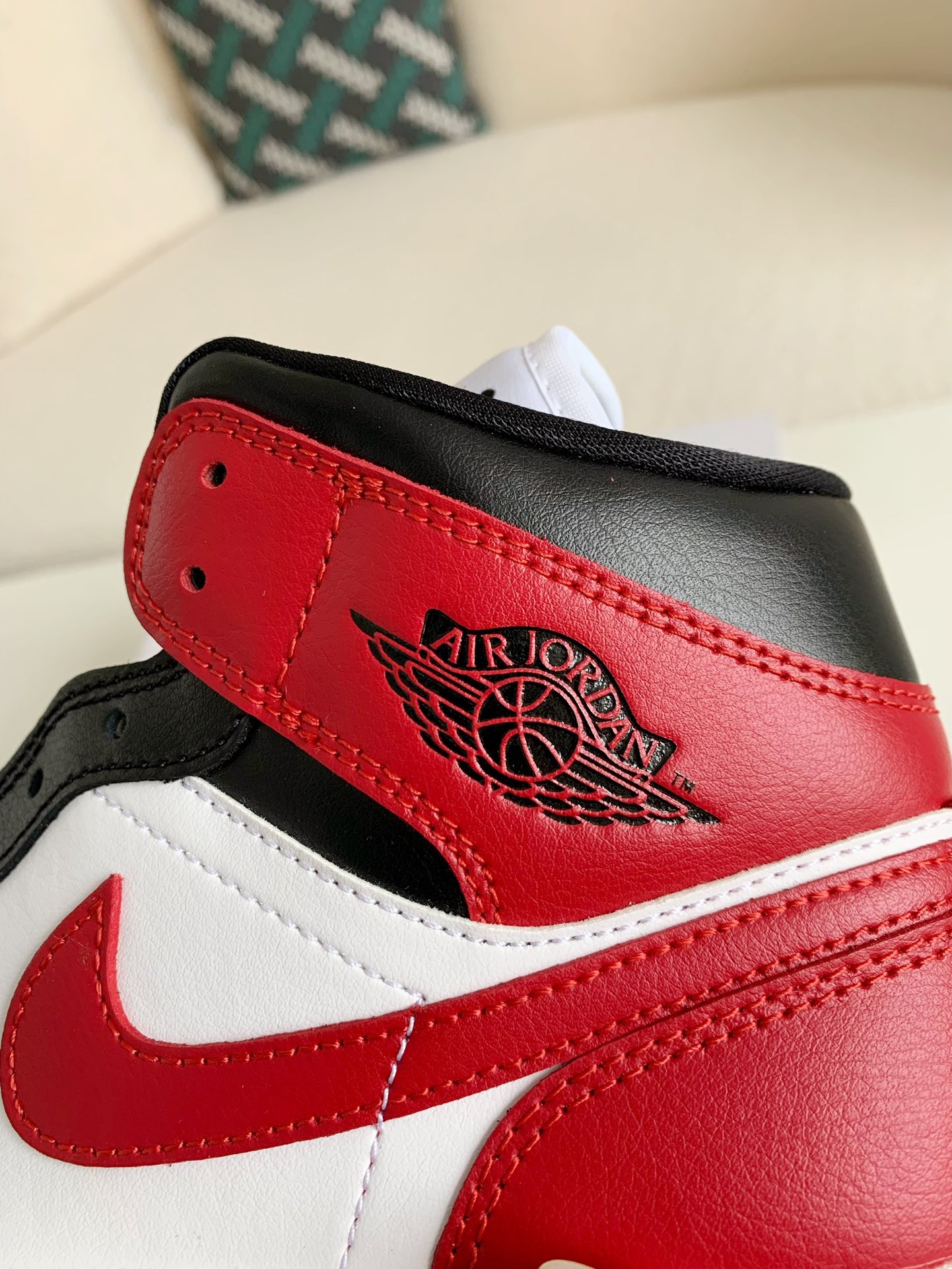 Nike Air jordan 1 Retro High OG Bred Toe