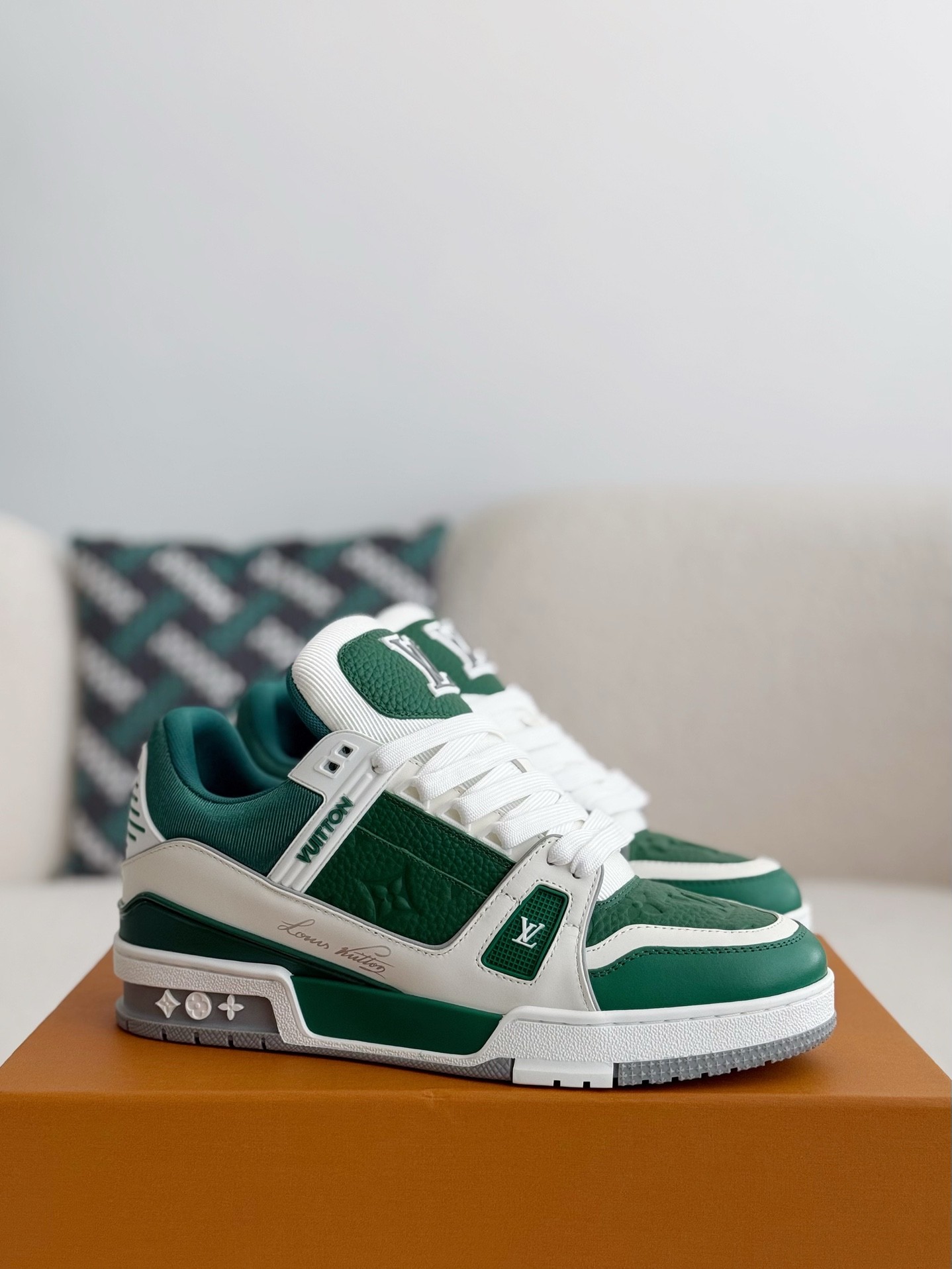 [#3886]LOUIS VUITTON TRAINER SNEAKERS