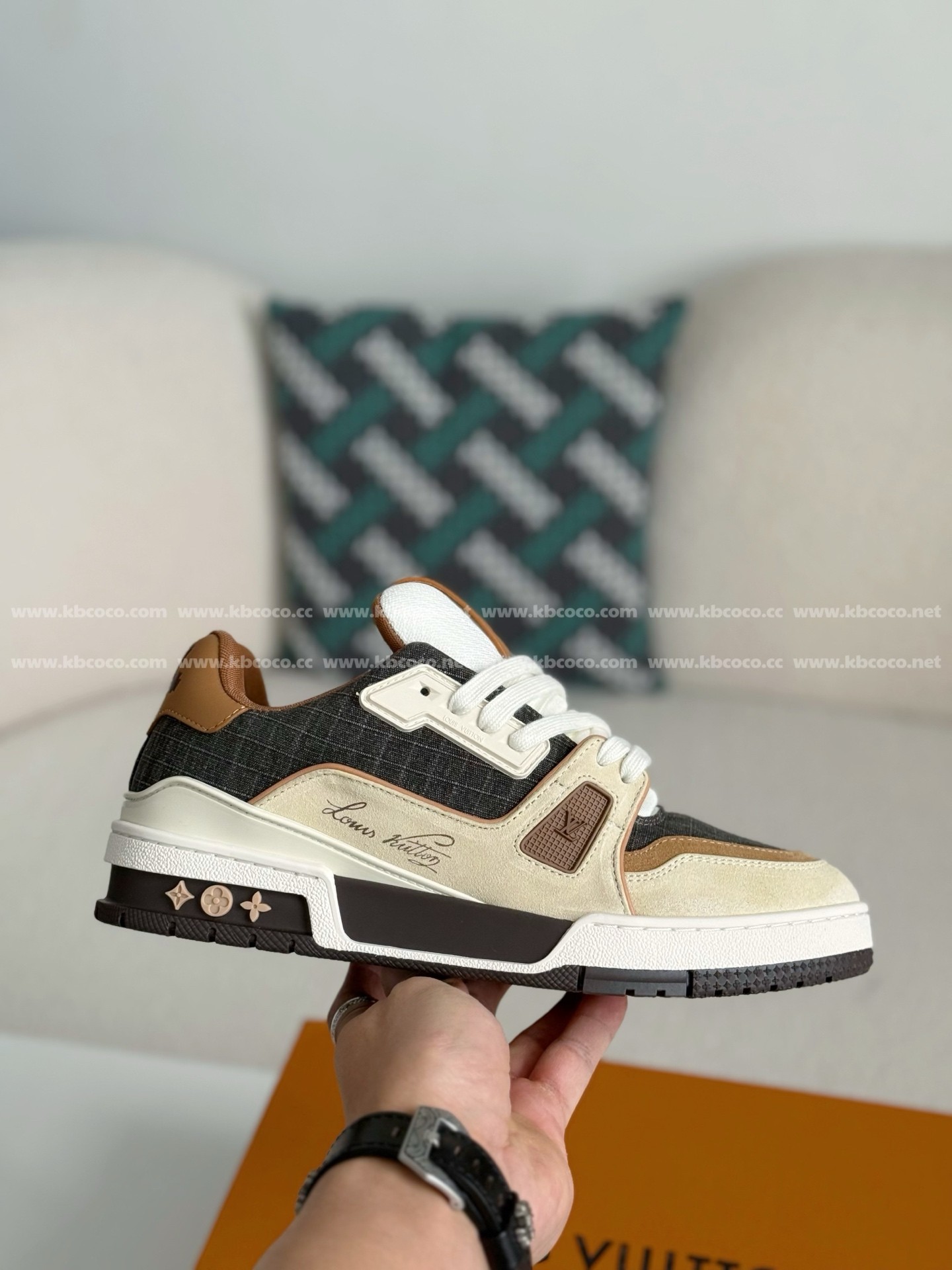 【#5285】 LOUIS VUITTON TRAINER SNEAKERS