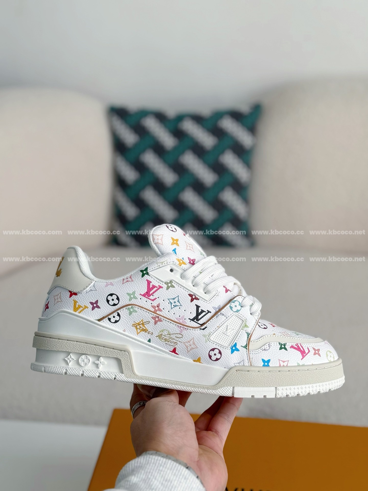 【#4186】 LOUIS VUITTON TRAINER SNEAKERS