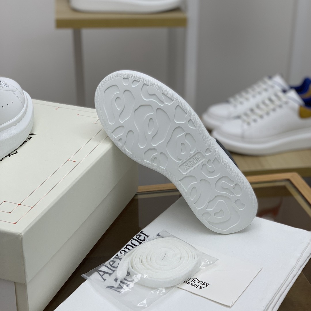 Alexander McQueen MQ dark grey tailSneakers