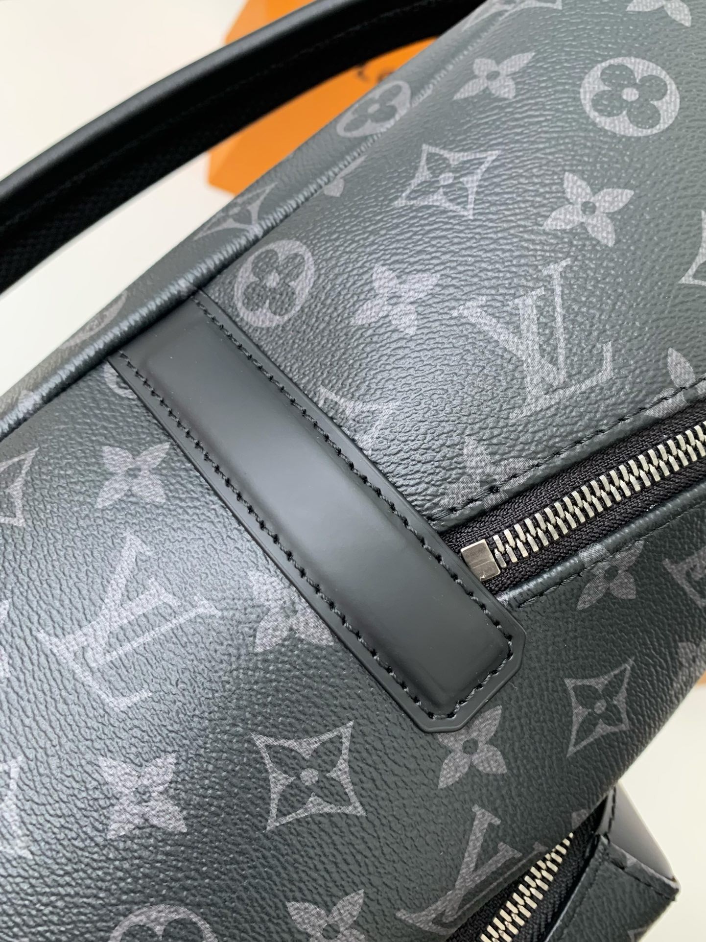 Louis Vuitton Men's DISCOVERY Black Flower Backpack M43186 Top Quality