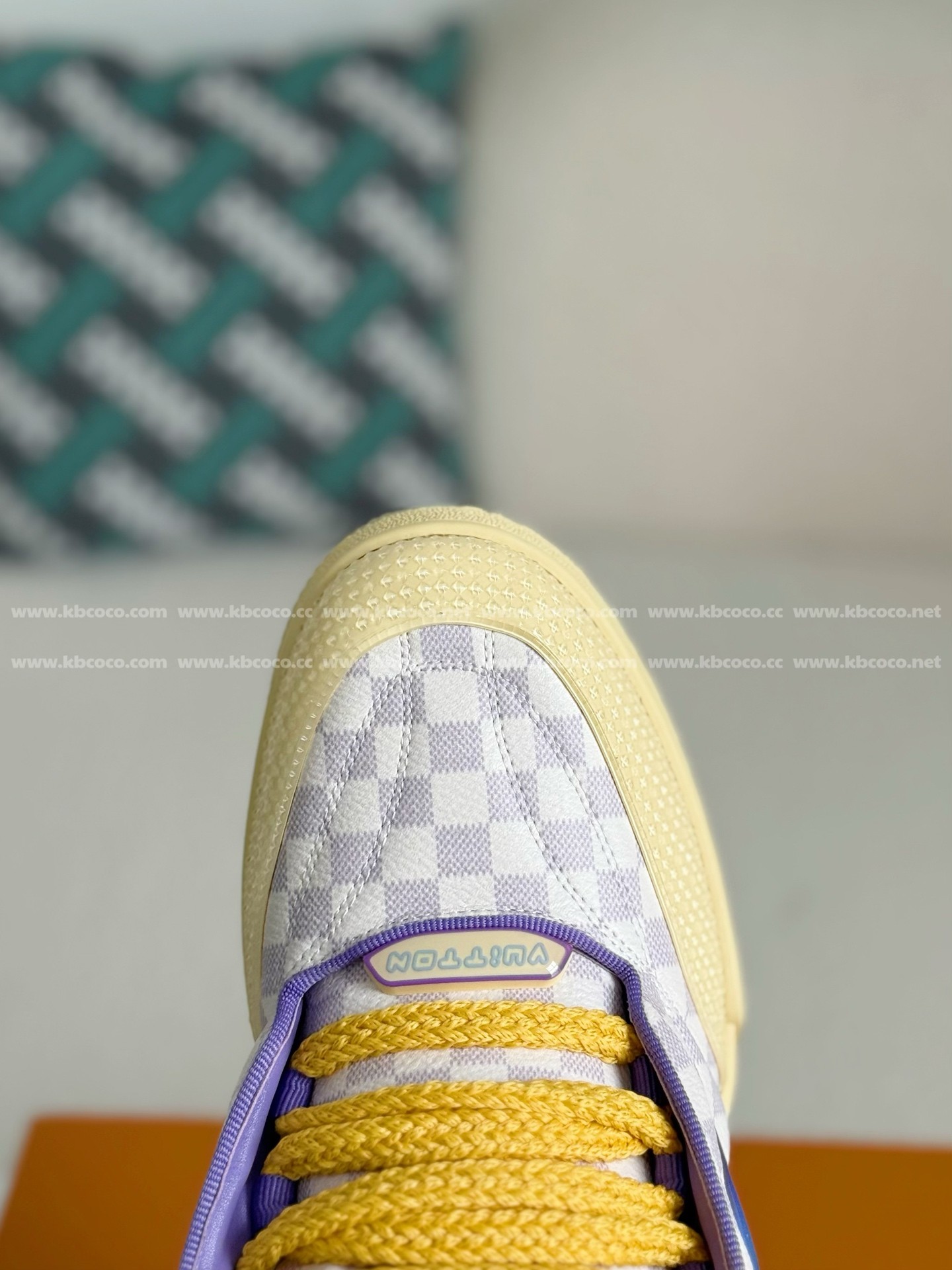 【#5442】 LOUIS VUITTON RUNNER TATIC SNEAKERS