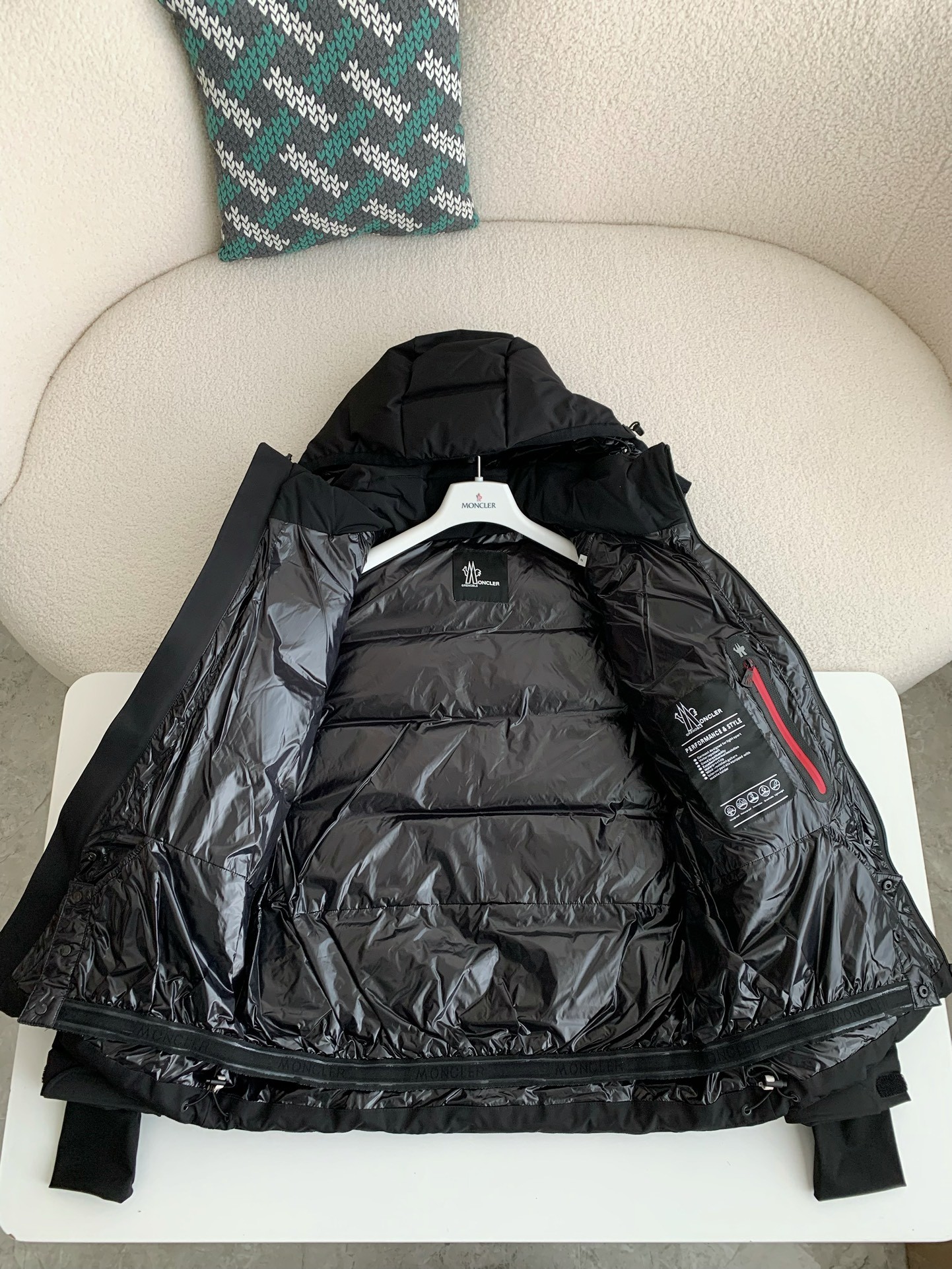 【#3712】Moncler Montbeliard down jacket