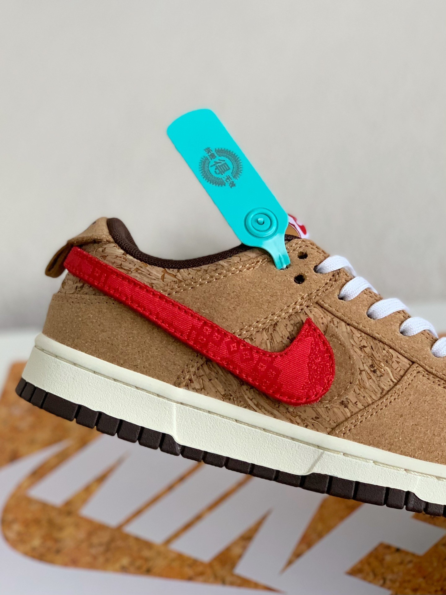 【#1488】 CLOT x Nike Dunk Low SP CNGCEL Cork Sneakers