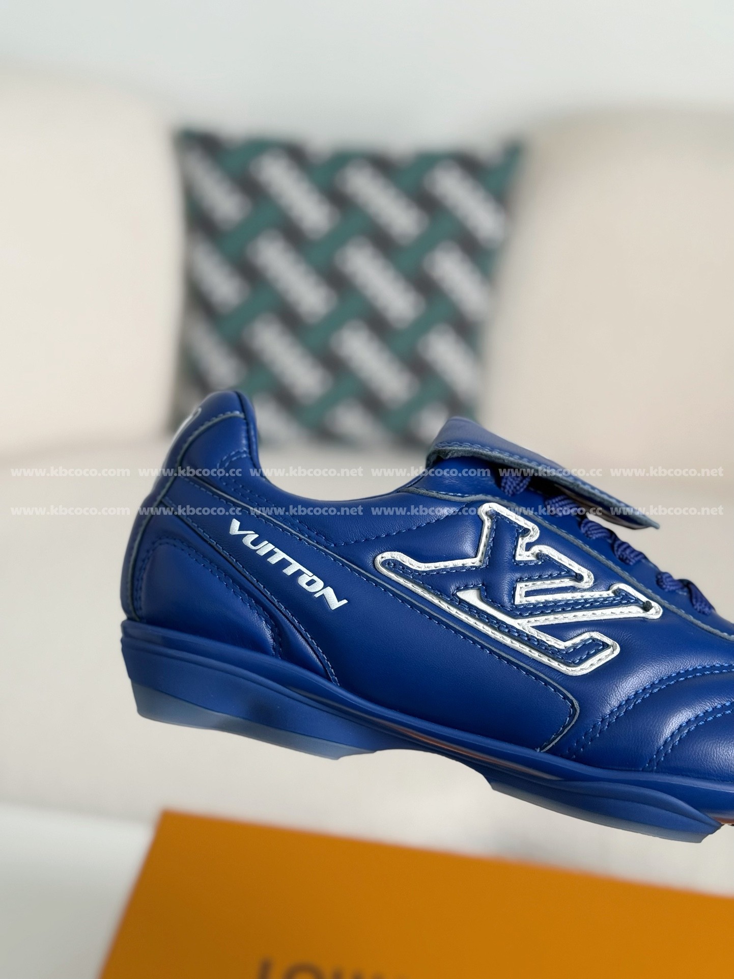 【#4248】LV Footprint Soccer Sneaker