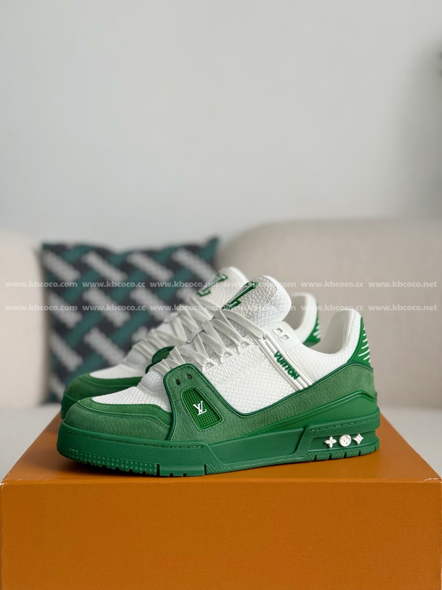 【#5452】 LOUIS VUITTON TRAINER SNEAKERS