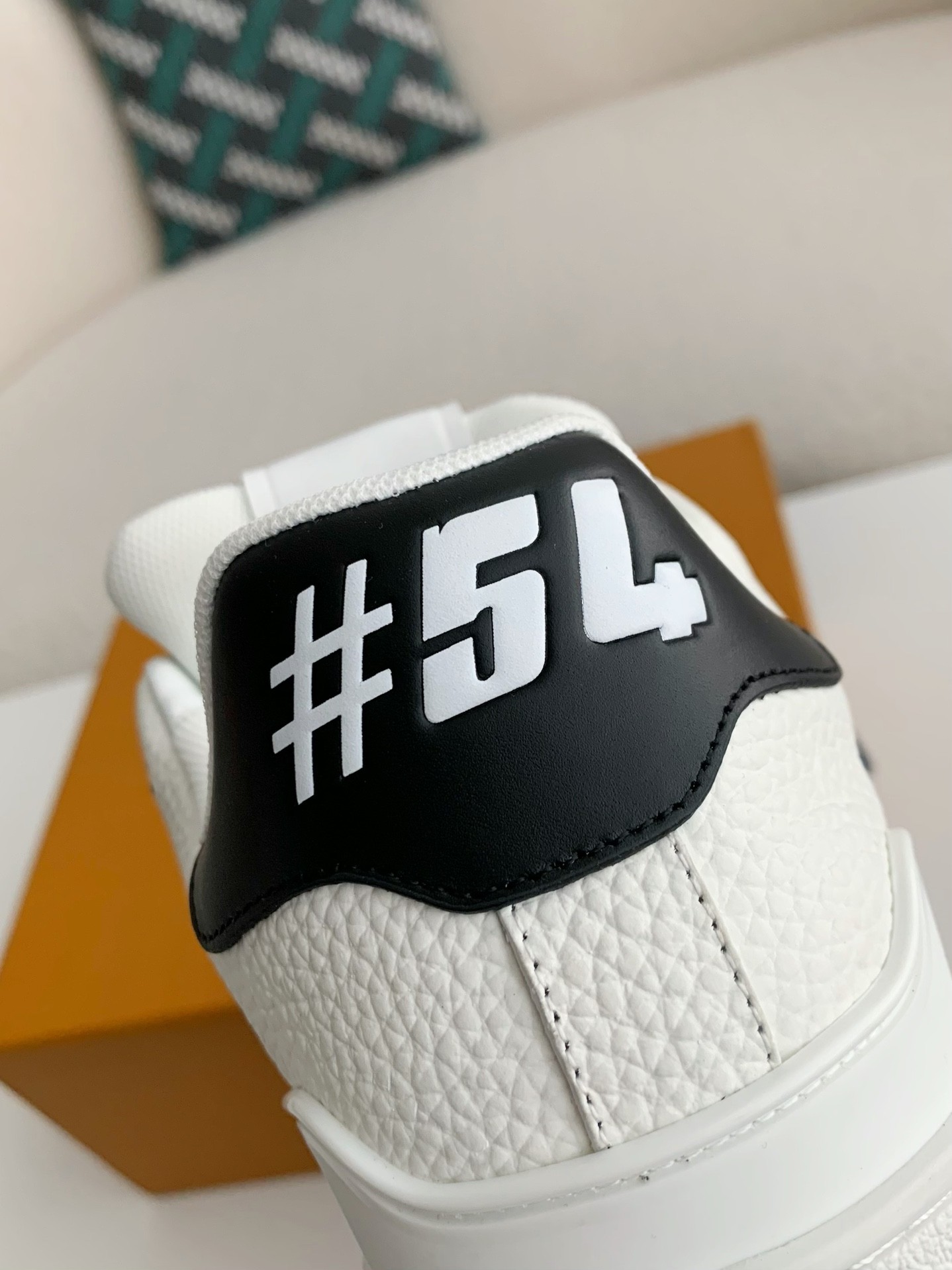 [#3720] LOUIS VUITTON TRAINER SNEAKERS