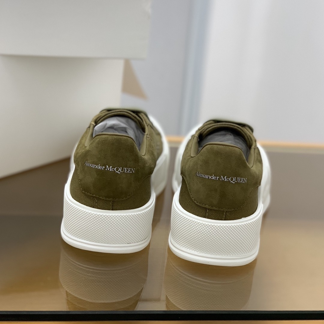 Alexander McQueen MQ olive green velvet tail Sneakers