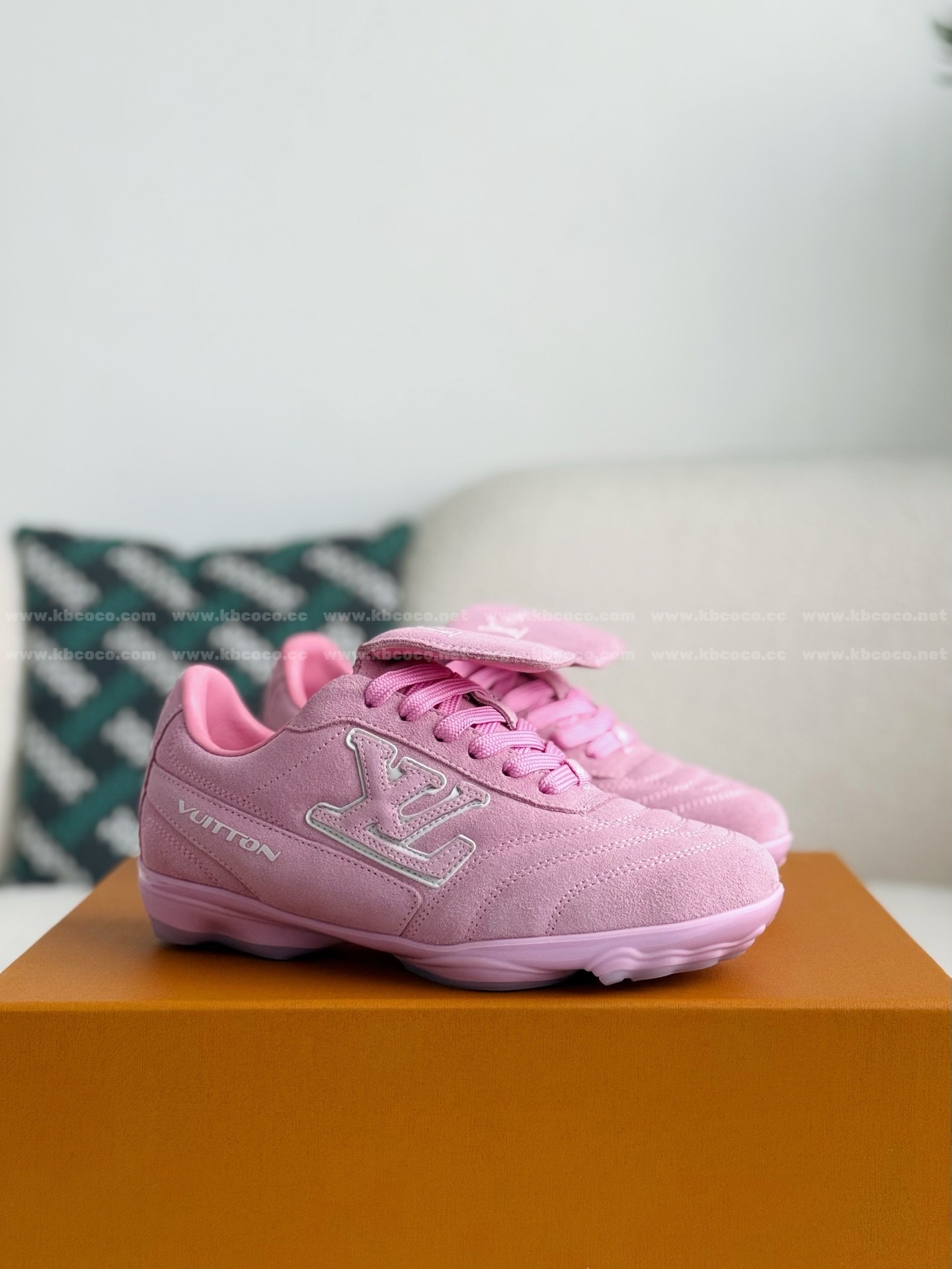 【#5872】 LOUIS VUITTON FOOTPRINTSOCCER CASUAL SHOES