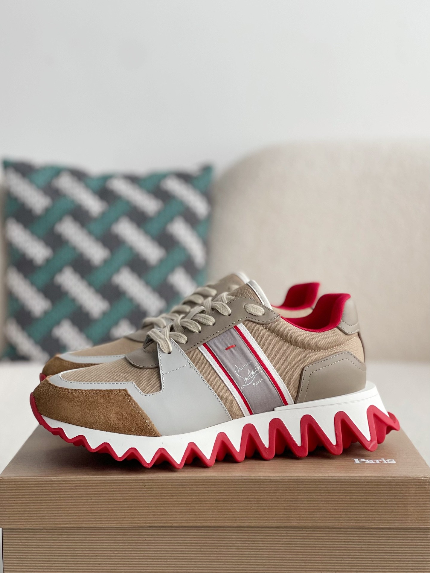 【#3014】 Christian Louboutin Sneakers