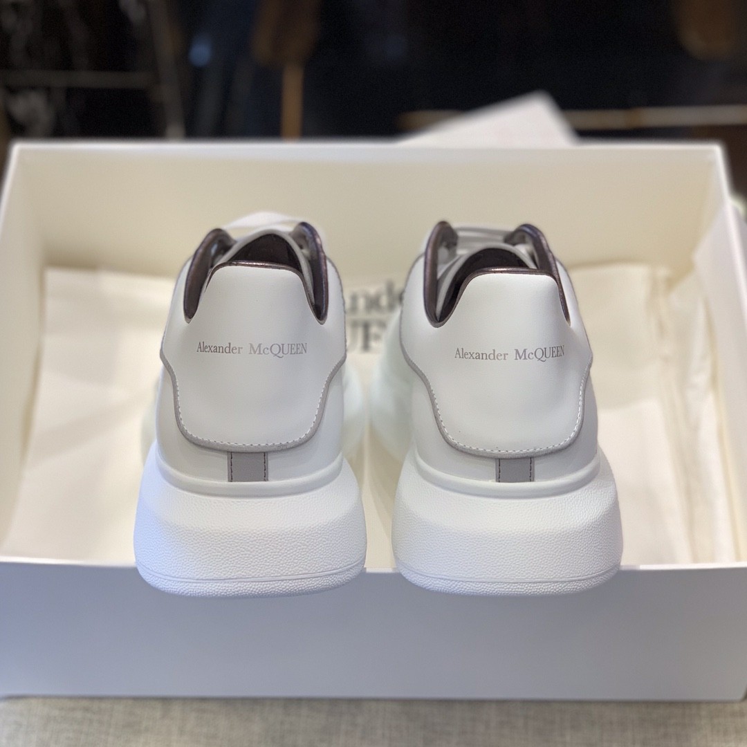 Alexander McQueen MQ White fluorescence tail Sneakers