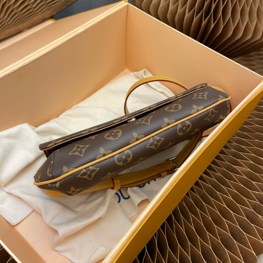 LOUIS VUITTON Musette Tango M51257