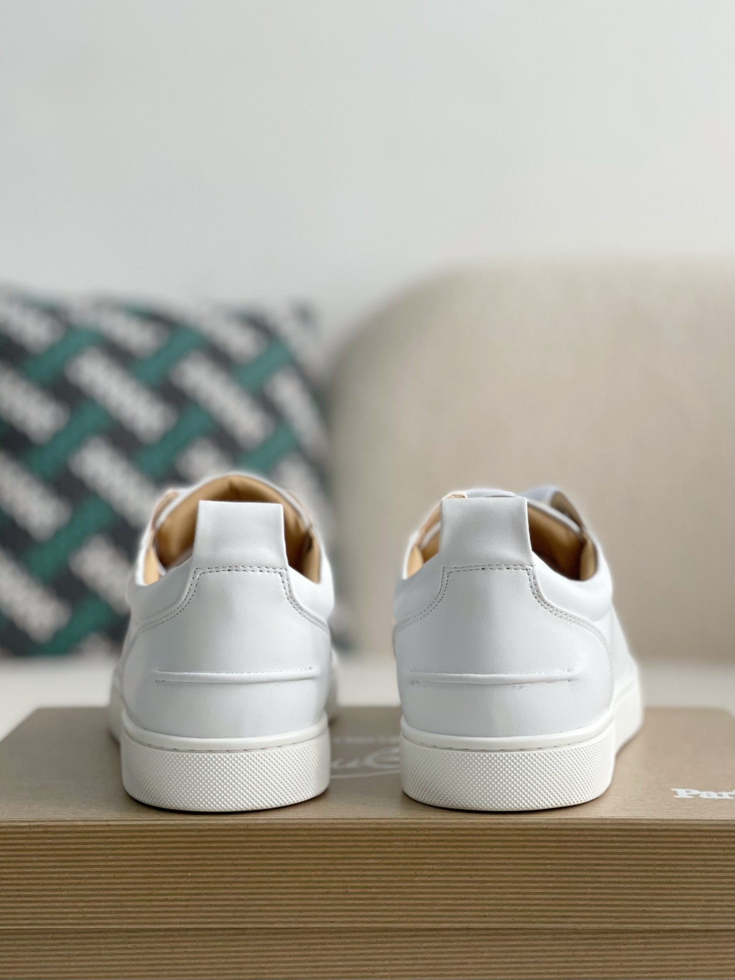 【#3562】 Christian Louboutin Sneaker