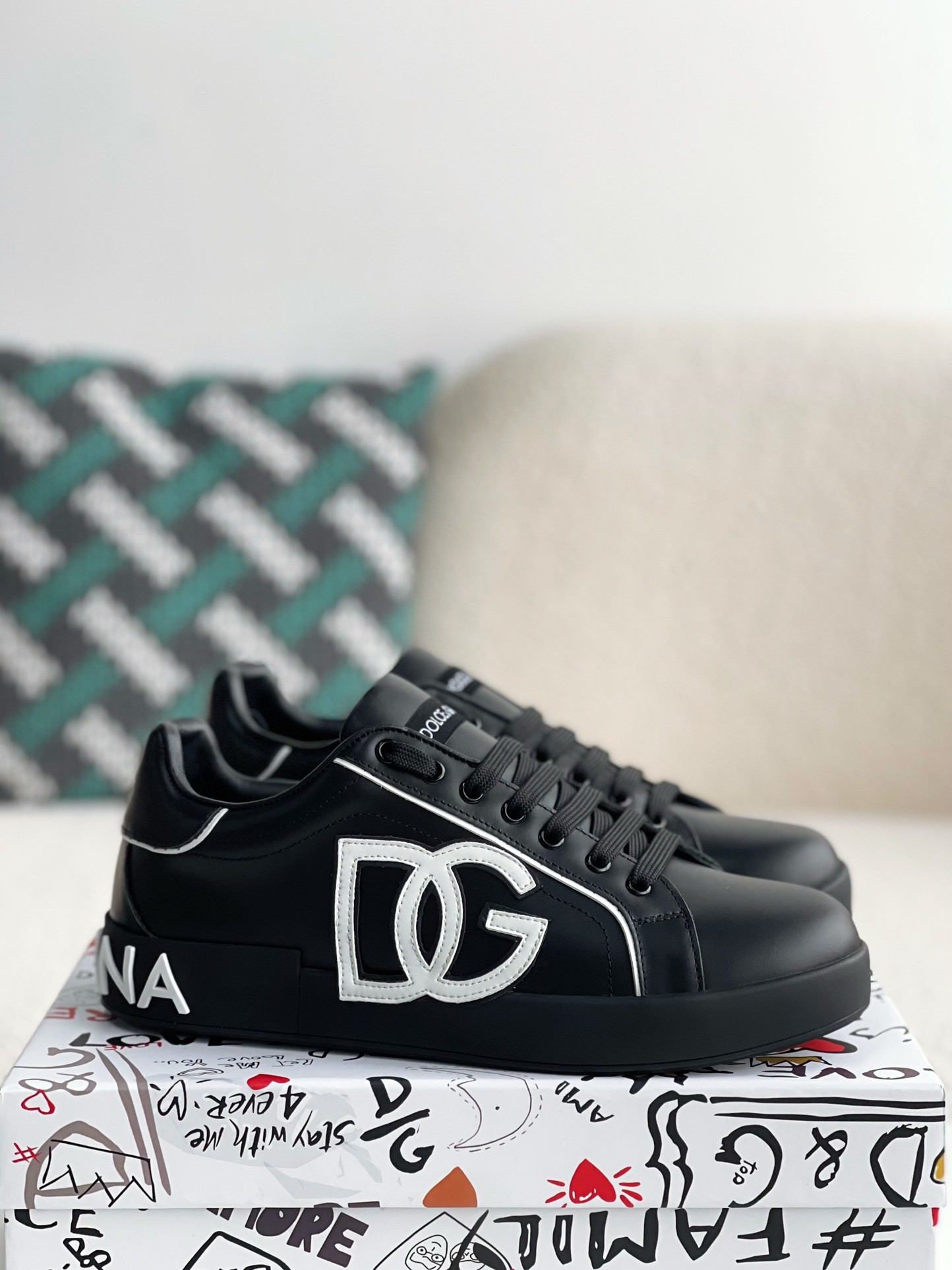 【#3233】Dolce&Gabbana Sneakers