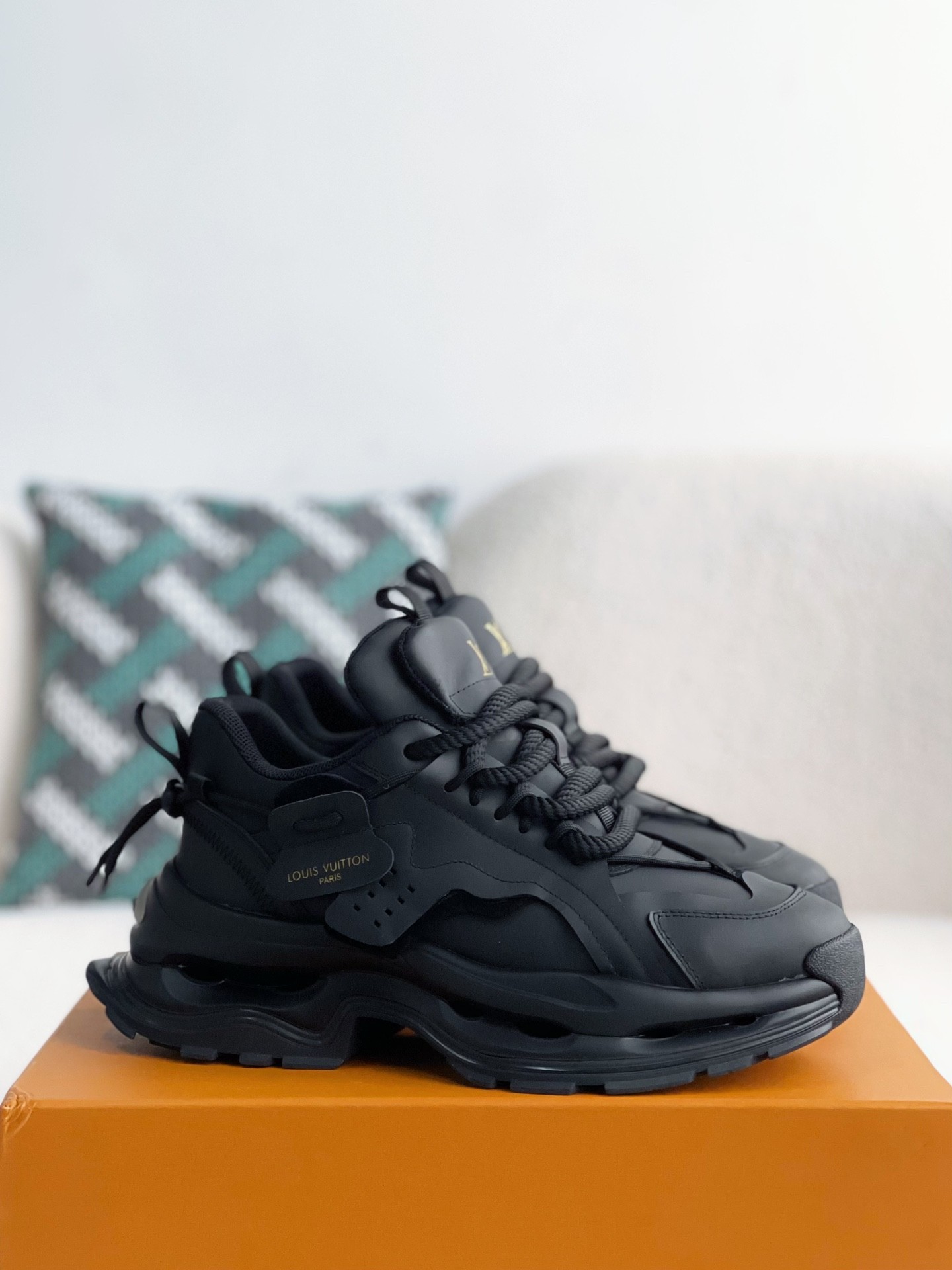 [#3520」 LOUIS VUITTON CASUAL SNEAKERS